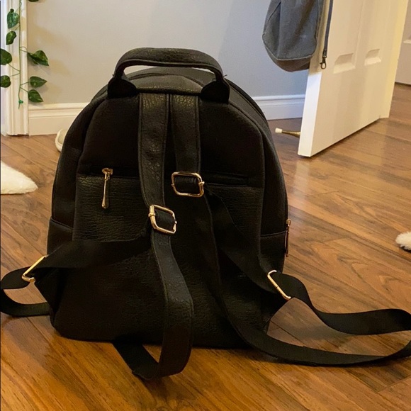 Leather backpack - Picture 2 of 2